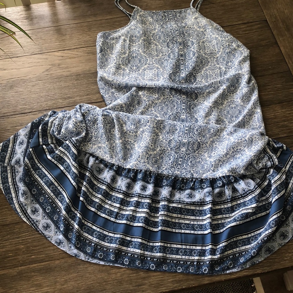 Beautiful blue and while long Knox Rose dress